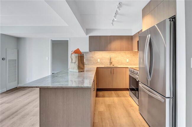 Foto del edificio - 2460 Peachtree Rd