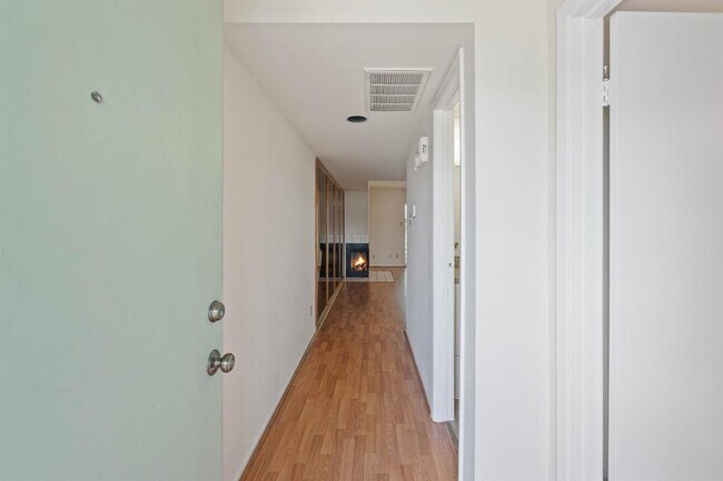 Foto del edificio - 14777 Wunderlich Dr