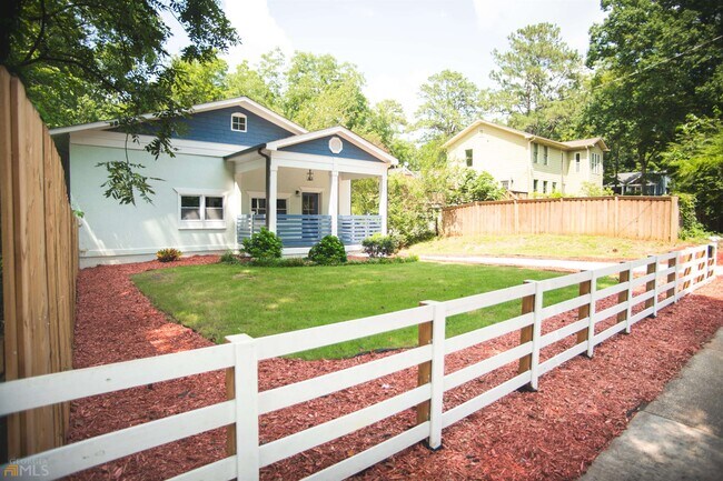 Foto del edificio - 2190 Memorial Dr SE