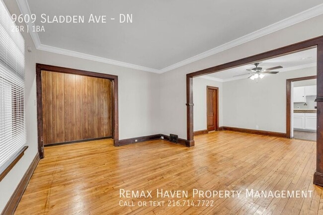 Building Photo - 9609 Sladden Ave