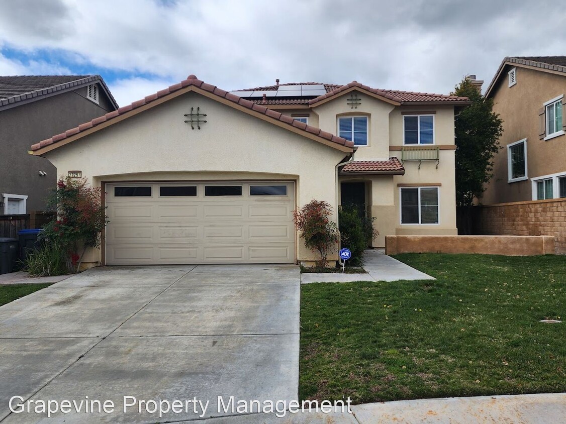 Primary Photo - 4 br, 3 bath House - 37267 Hydrus Place