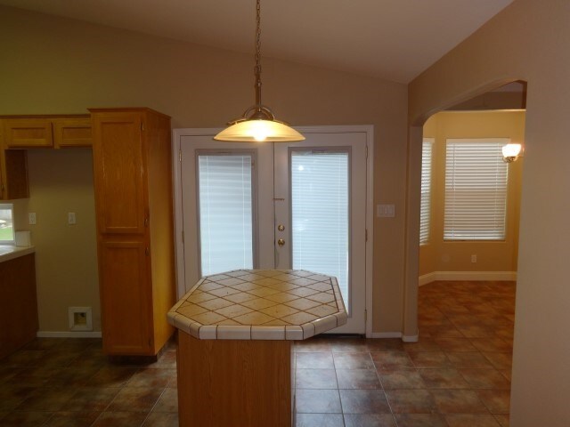 Building Photo - 8502 Persimmon Dr