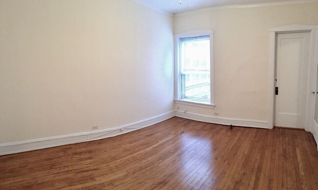 Foto del edificio - 5756 N Winthrop Ave