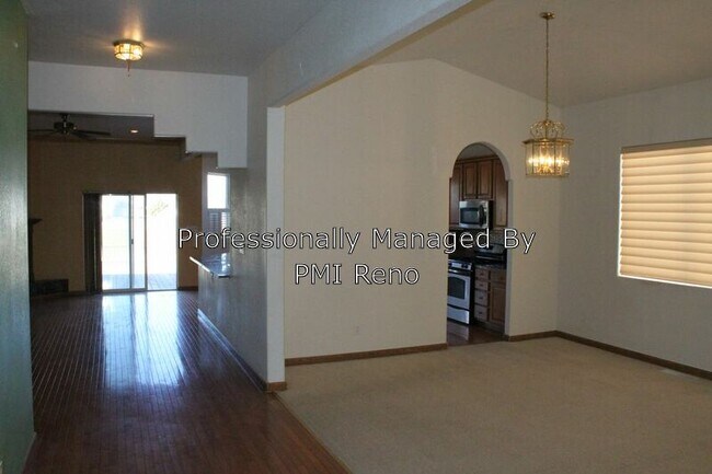 Building Photo - 576 Wedge Ln