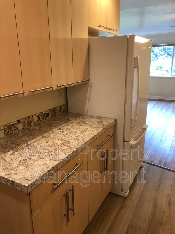 Building Photo - 7060 Lincoln Park Way SW