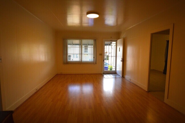 Building Photo - L769ach (REOM)