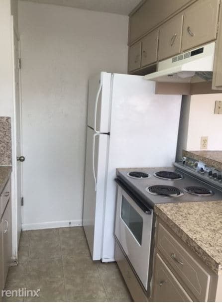 Foto del edificio - 2353 Jennifer Dr