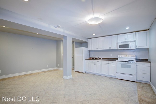 Building Photo - 3414 Warder St NW