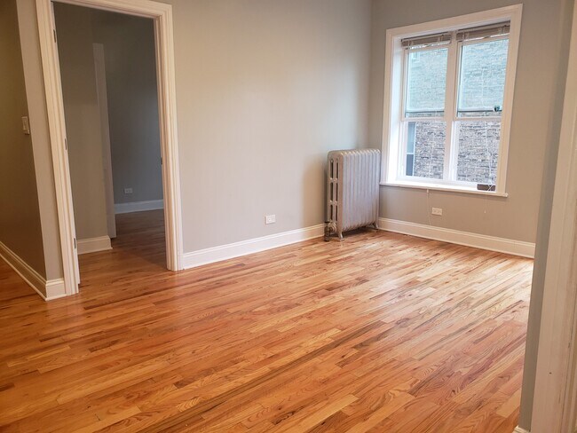 Foto del edificio - 4551 N Christiana Ave