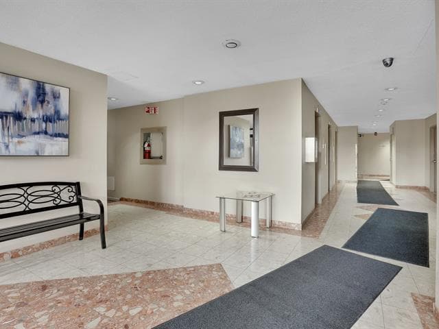 Photo du bâtiment - 285 Laurier St