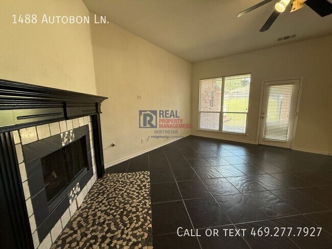 Building Photo - 1488 Autobon Ln.-