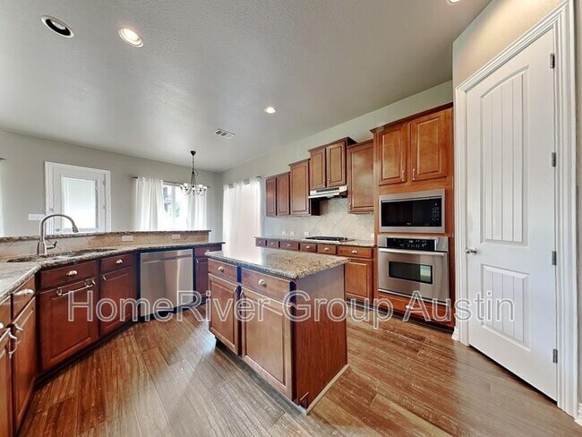 Foto del edificio - 2917 Rambling Creek Ln