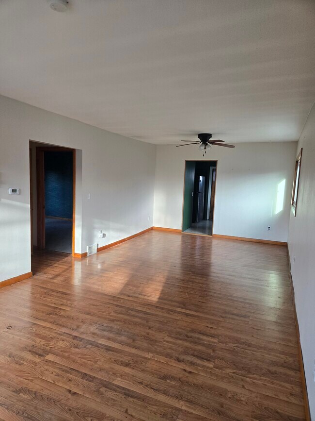 Foto del edificio - 489 Plymouth Ave