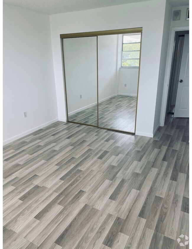 Building Photo - 13155 Ixora Ct