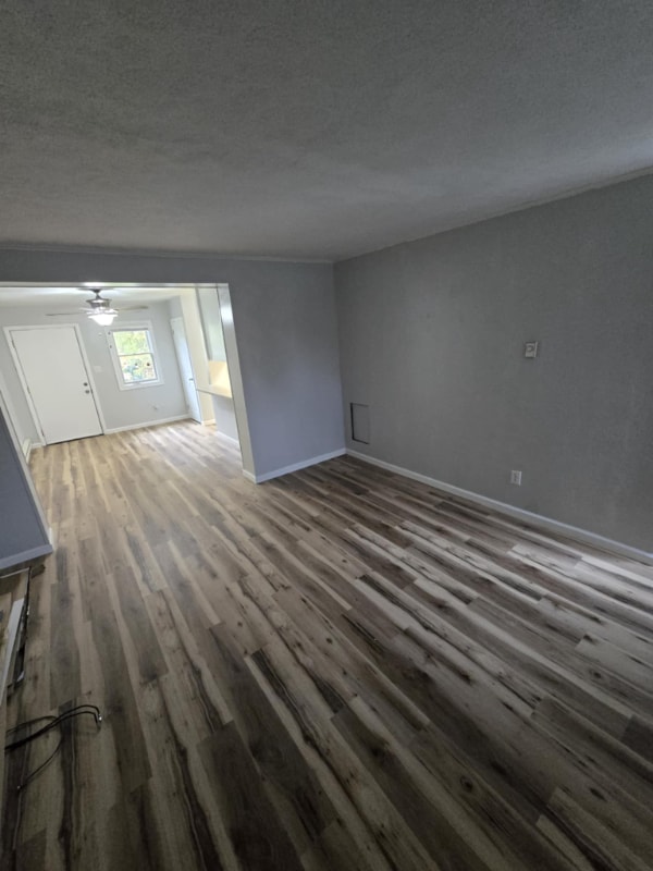 Building Photo - 711 S 6th St