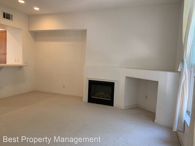 Building Photo - 2 br, 2.5 bath House - 38 Sun Song