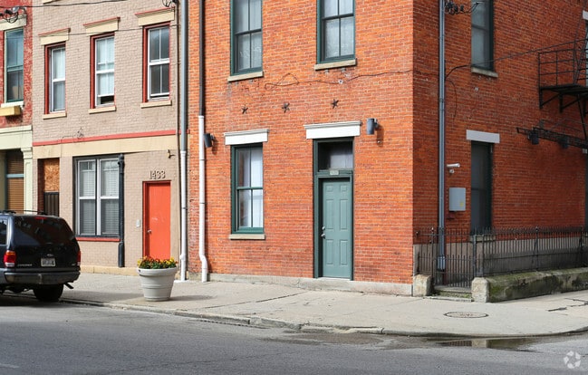 Building Photo - 1435 Walnut St