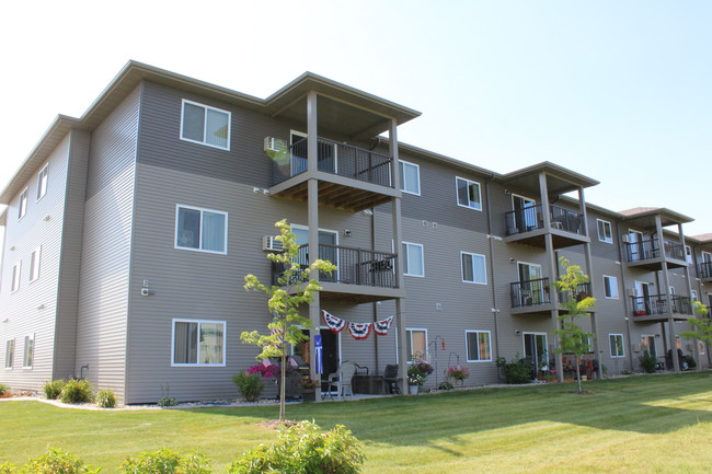 Building - Blue Jay Apartments