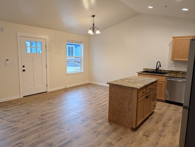 Foto del edificio - Brand New Single Level Home