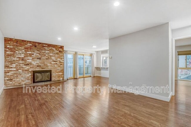 Photo - 700 N Washington St Apartment