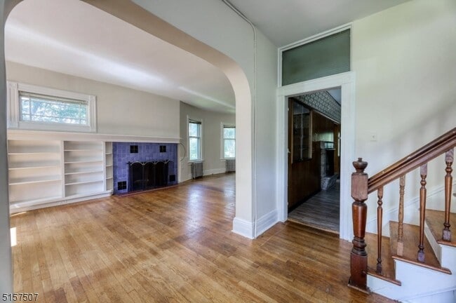 Foto del edificio - 37 Livingston Ave