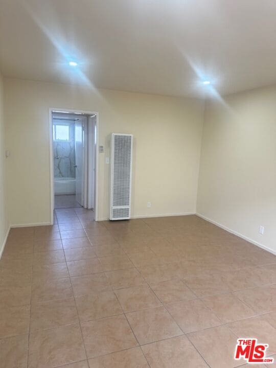 Foto del edificio - 6208 S Victoria Ave