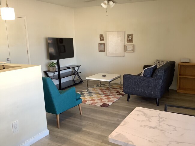 Foto del edificio - 4504 E Linden St