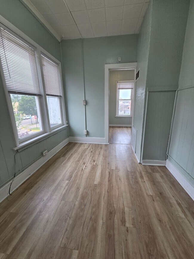 Foto del edificio - 408 Huron St