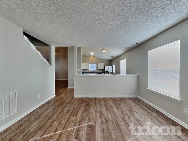 Foto del edificio - 4932 Aldersbrook Dr