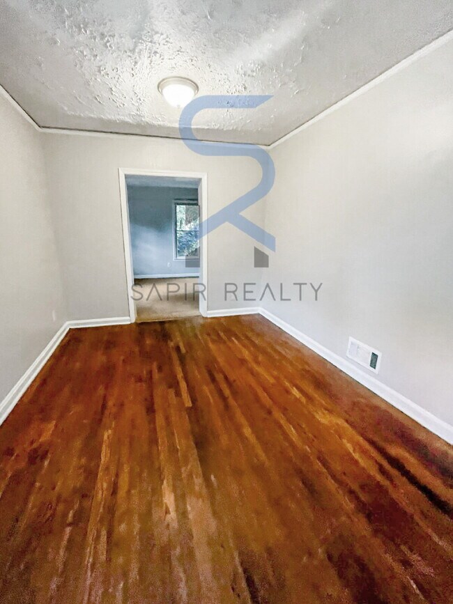 Foto del edificio - 3017 Belvedere Ln