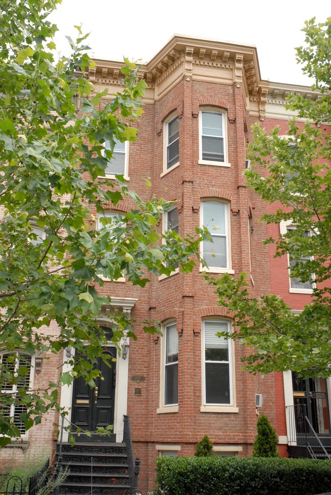 Foto del edificio - 1337 Q St NW