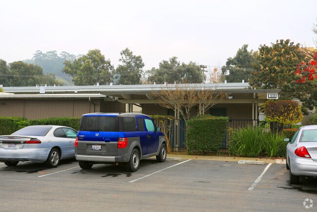 Foto del edificio - San Rafael Manor