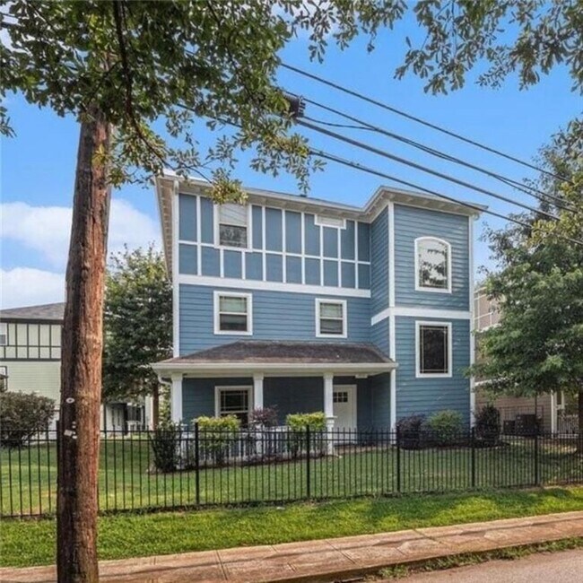 Foto del edificio - 713 McWilliams Rd SE