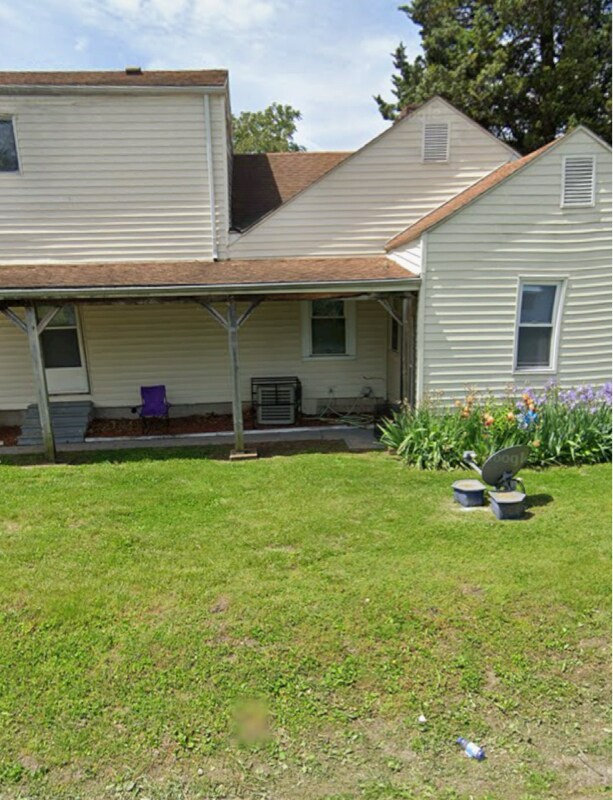 Foto del edificio - 3600 Falling Springs Rd