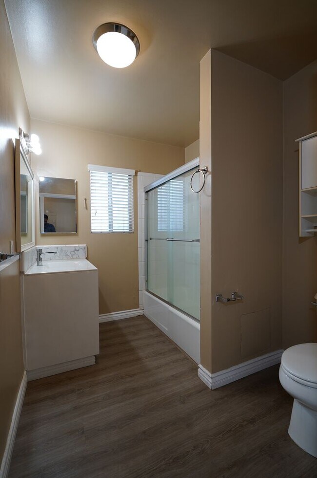 Foto del edificio - Downstairs 1bd/1ba Spacious & Downstairs Apartment in Pasadena