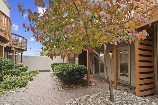 Photo - 102 Pilgrim Lndg House