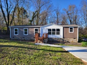 Building Photo - 456 W Outer Dr