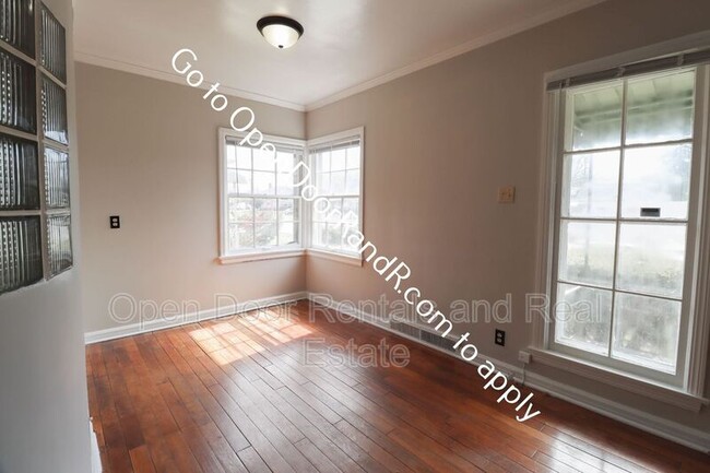 Building Photo - 1621 E Rudisill Blvd
