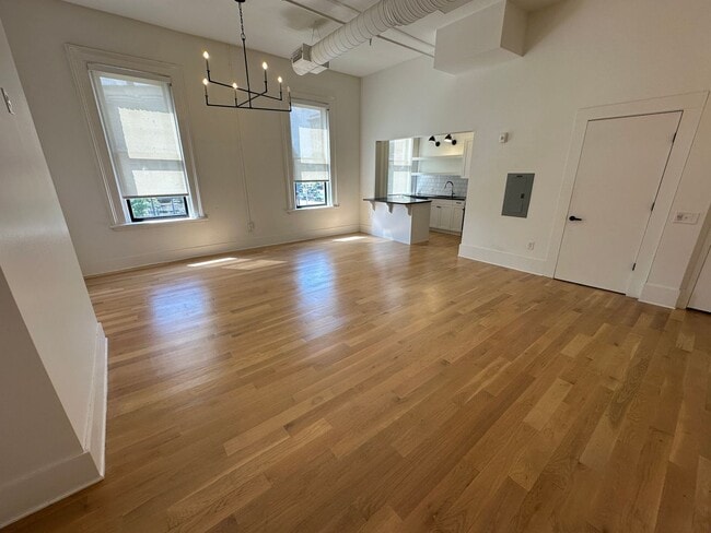 Interior Photo - Washington Lofts