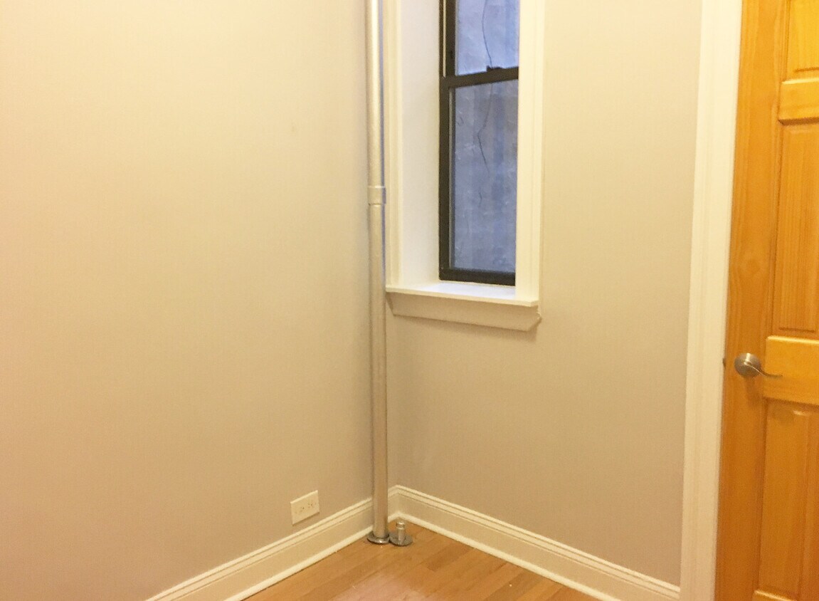 Foto del edificio - 209 W 21st St