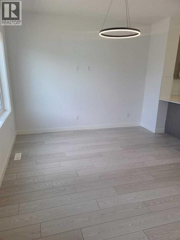 Photo du bâtiment - 335 Creekside Blvd