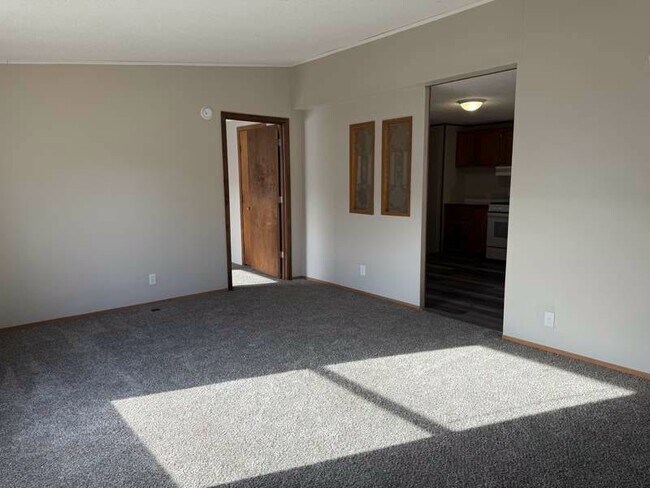 Foto del edificio - Spacious & Affordable 3BR Home in Belleville - Pet-Friendly, Central AC & Only $900!