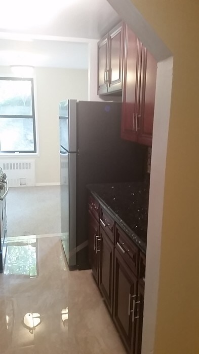 apt similar in look. - 3777 Boston Rd