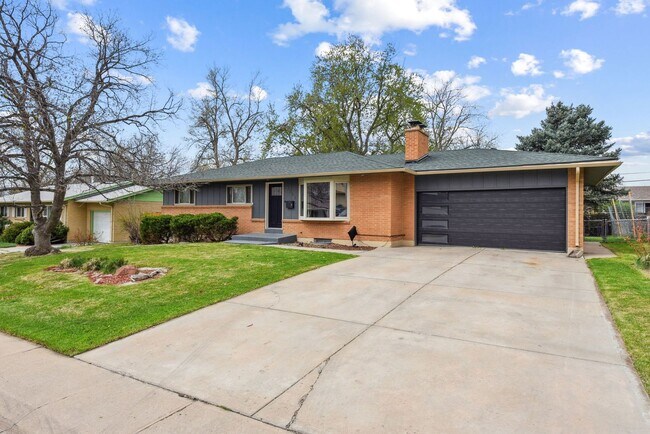 Building Photo - Four Bedroom Home in Denver