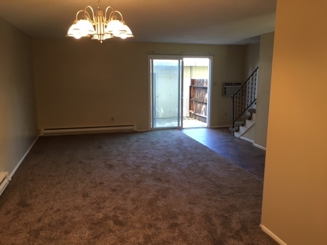 Building Photo - 442 Smithridge Park - Just Reduced