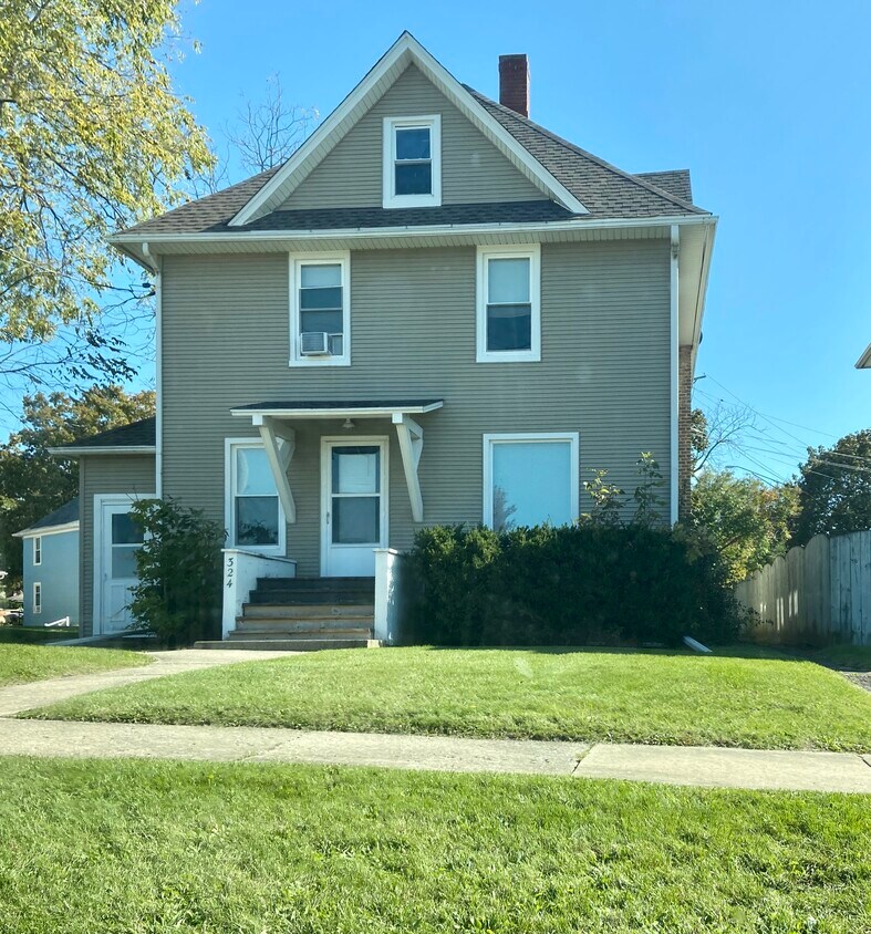 Primary Photo - 324 Sycamore Rd