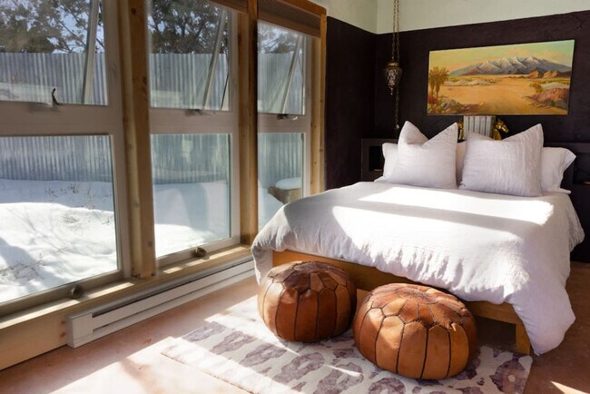 Foto del edificio - 750 Chicoma Vista