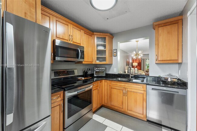 Building Photo - 8550 N Sherman Cir