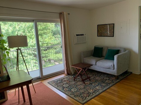 Foto del edificio - 1390 Bryant St NE