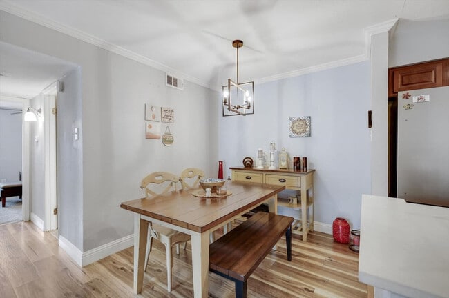 Foto del edificio - 5300 Keller Springs Rd